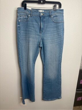 Loft Size 32 Mid Rise The Boot NWT